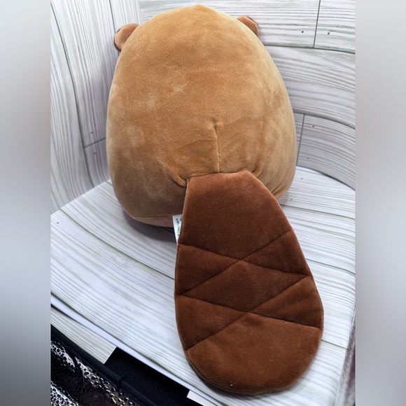 Chip the beaver Squishmallow with glasses Rare! 8 inch - Picture 3 of 6
